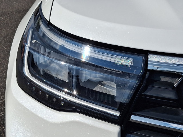 Used 2026 Ford Explorer Active AWD/4WD image 9