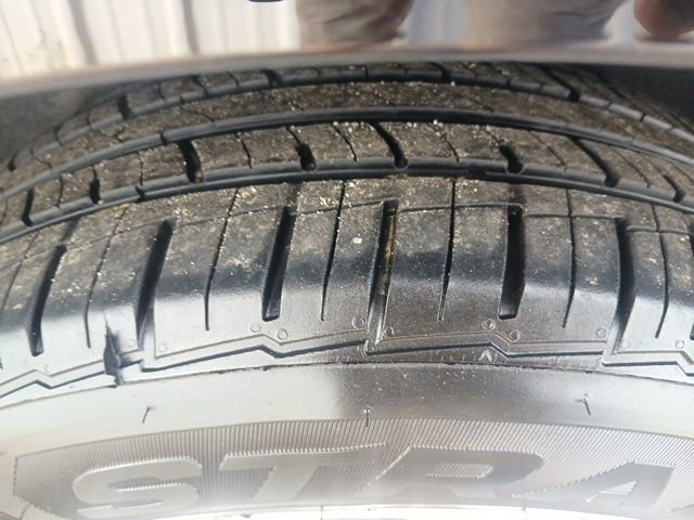 Used 2025 Chrysler Pacifica Select image 58