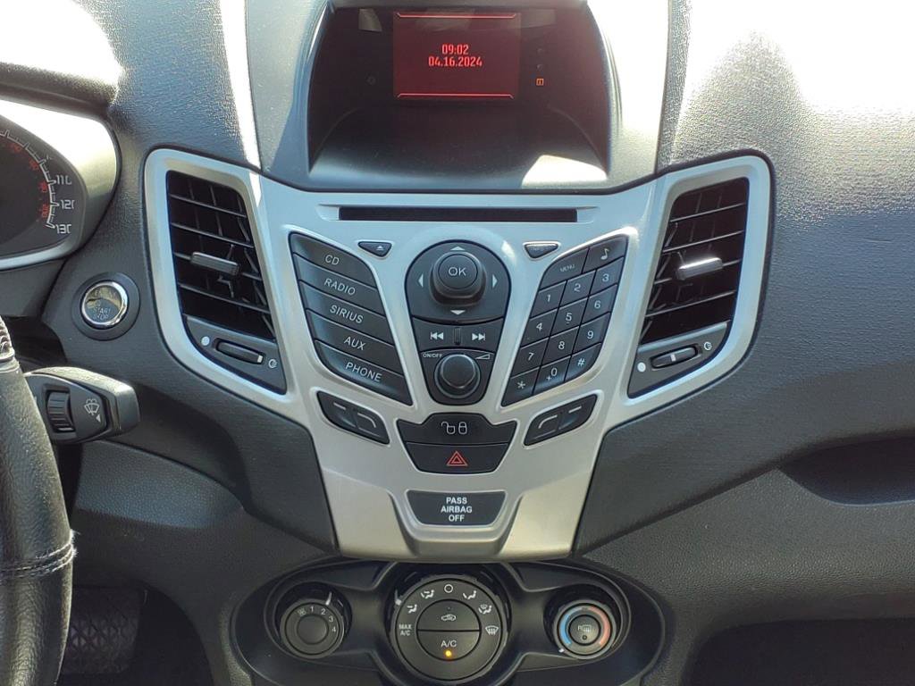 Used 2012 Ford Fiesta SES image 6