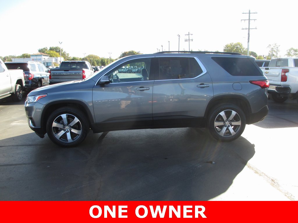 Used 2021 Chevrolet Traverse LT w/ LT Premium Package image 8