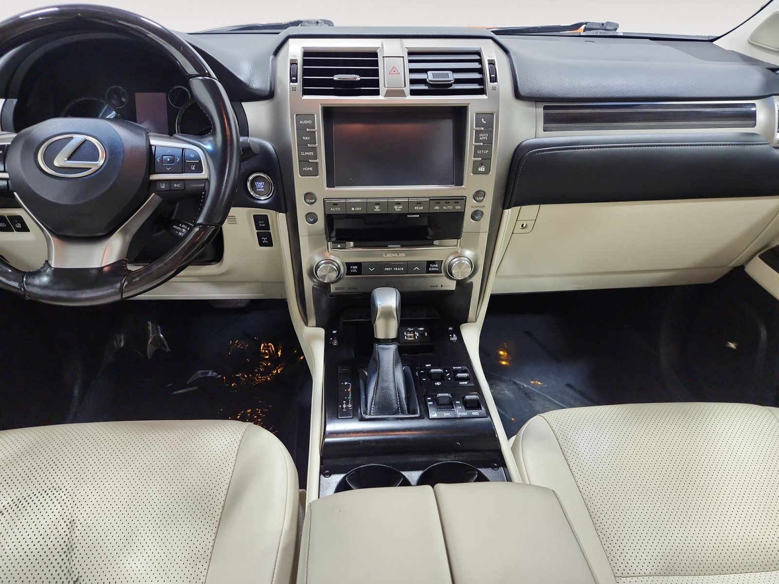 Used 2020 Lexus GX 460 Luxury w/ Accessory Package AWD/4WD image 11