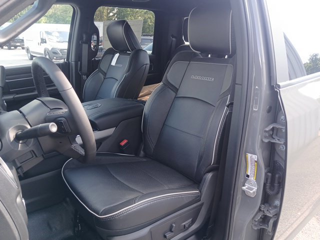 New 2026 RAM 4500 4x4 Crew Cab DRW w/ Laramie Trim Package image 31