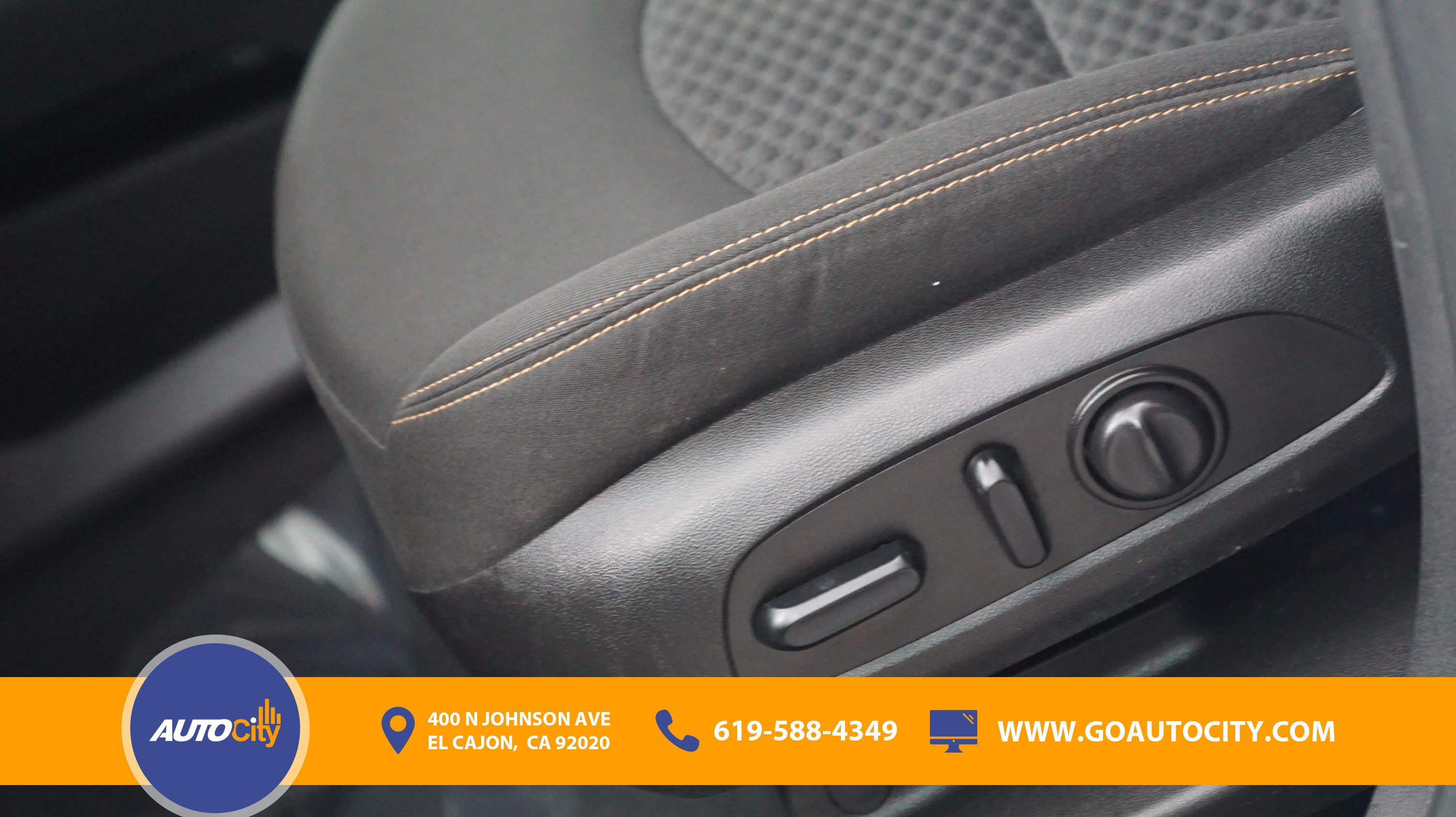 Used 2018 GMC Terrain SLE w/ Driver Convenience Package FWD image 17