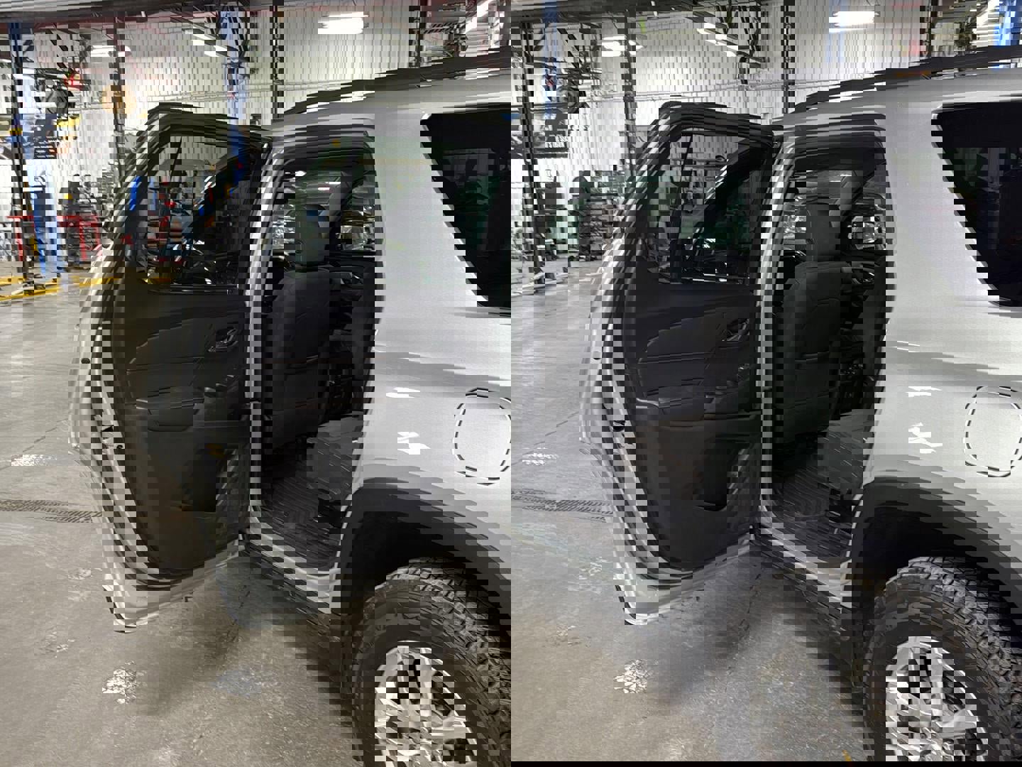 Used 2020 Chevrolet Traverse LT w/ LPO, Cargo Package image 9