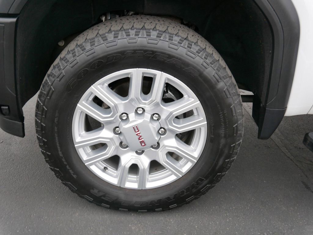 Used 2024 GMC Sierra 3500 SLT w/ SLT Premium Package image 6