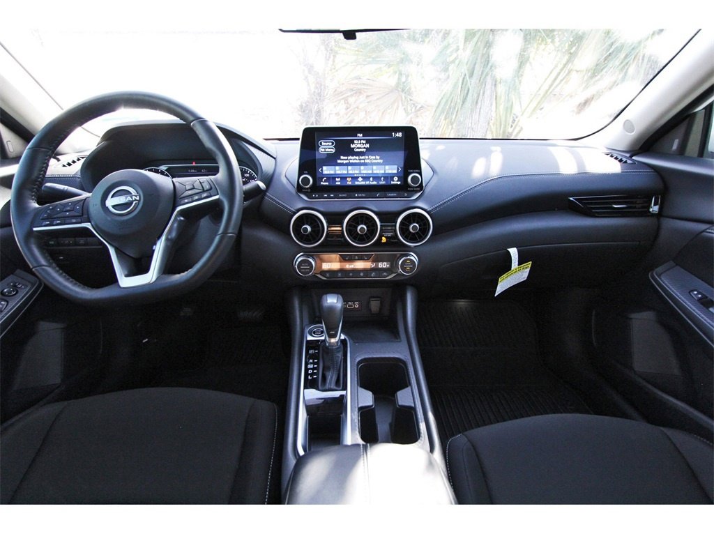 Used 2025 Nissan Sentra SV w/ All-Weather Package image 9