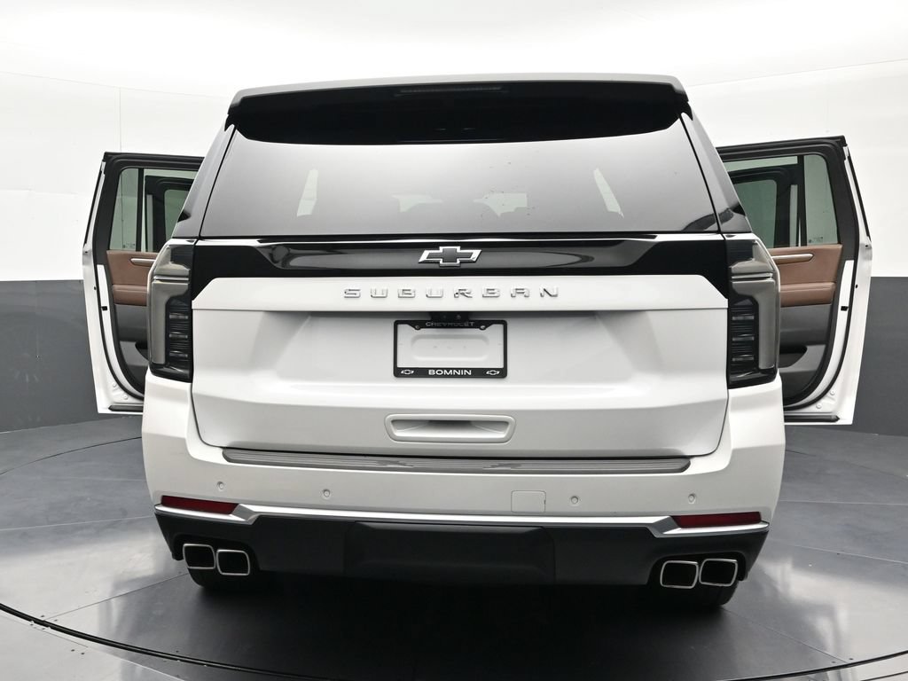 Used 2025 Chevrolet Suburban High Country AWD/4WD image 34