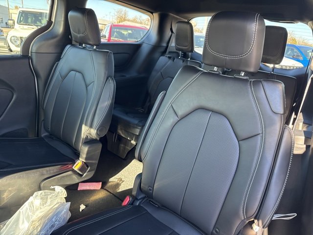 New 2026 Chrysler Voyager LX image 12