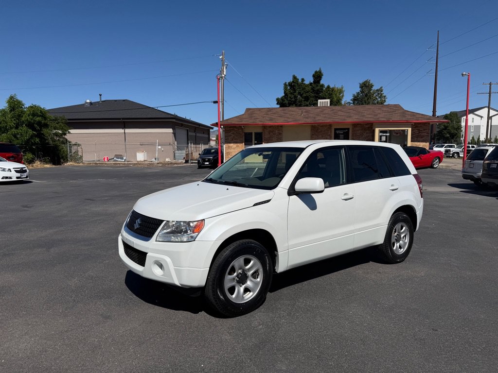 Used 2012 Suzuki Grand Vitara Premium AWD/4WD image 2