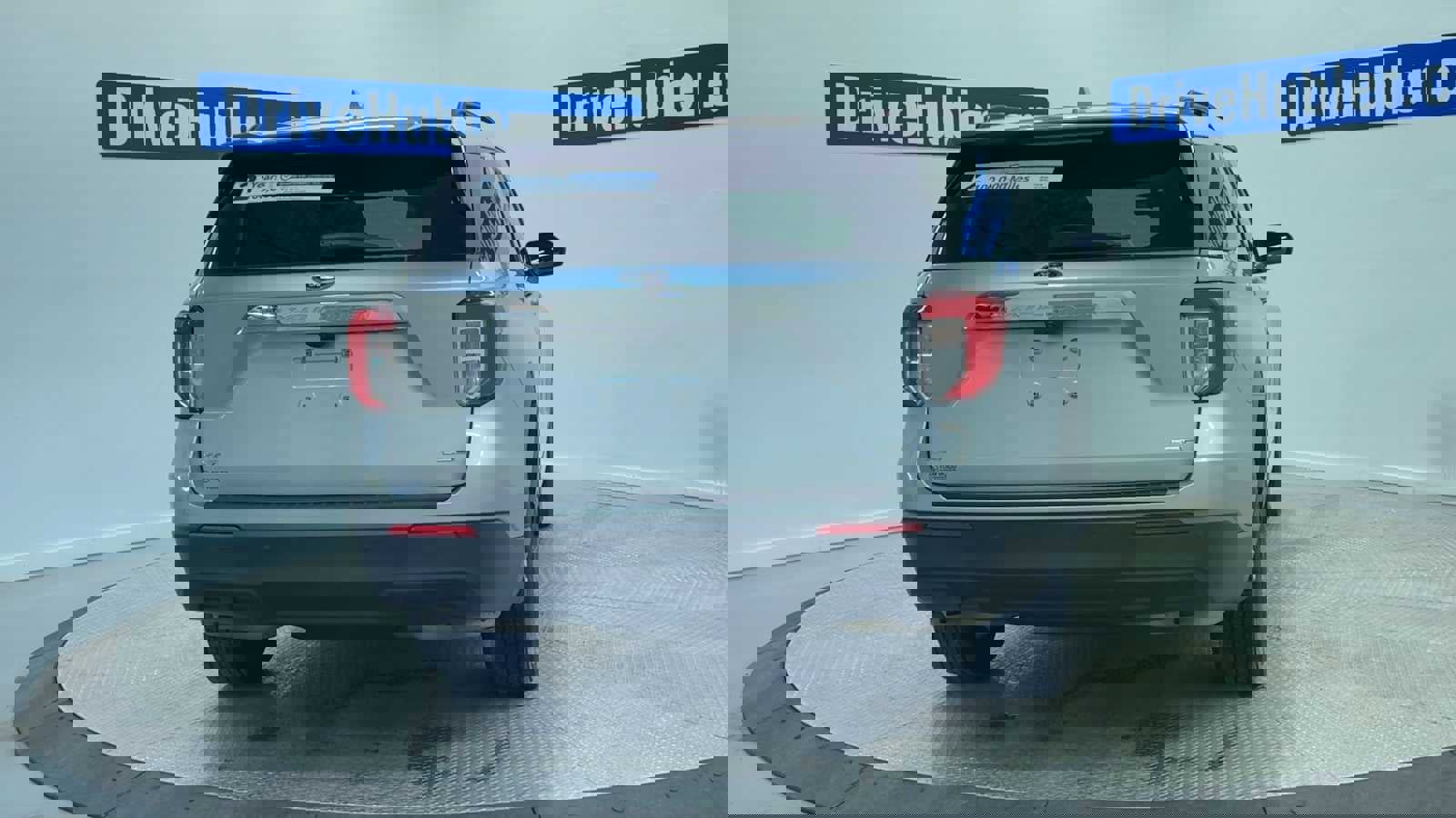 Used 2020 Ford Explorer XLT w/ Comfort Package image 7