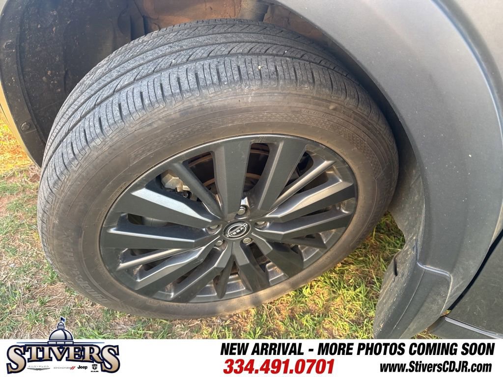 Used 2022 Nissan Pathfinder SL w/ SL Premium Package image 4