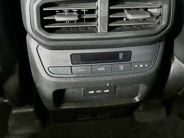 Used 2025 Honda Pilot EX-L image 32