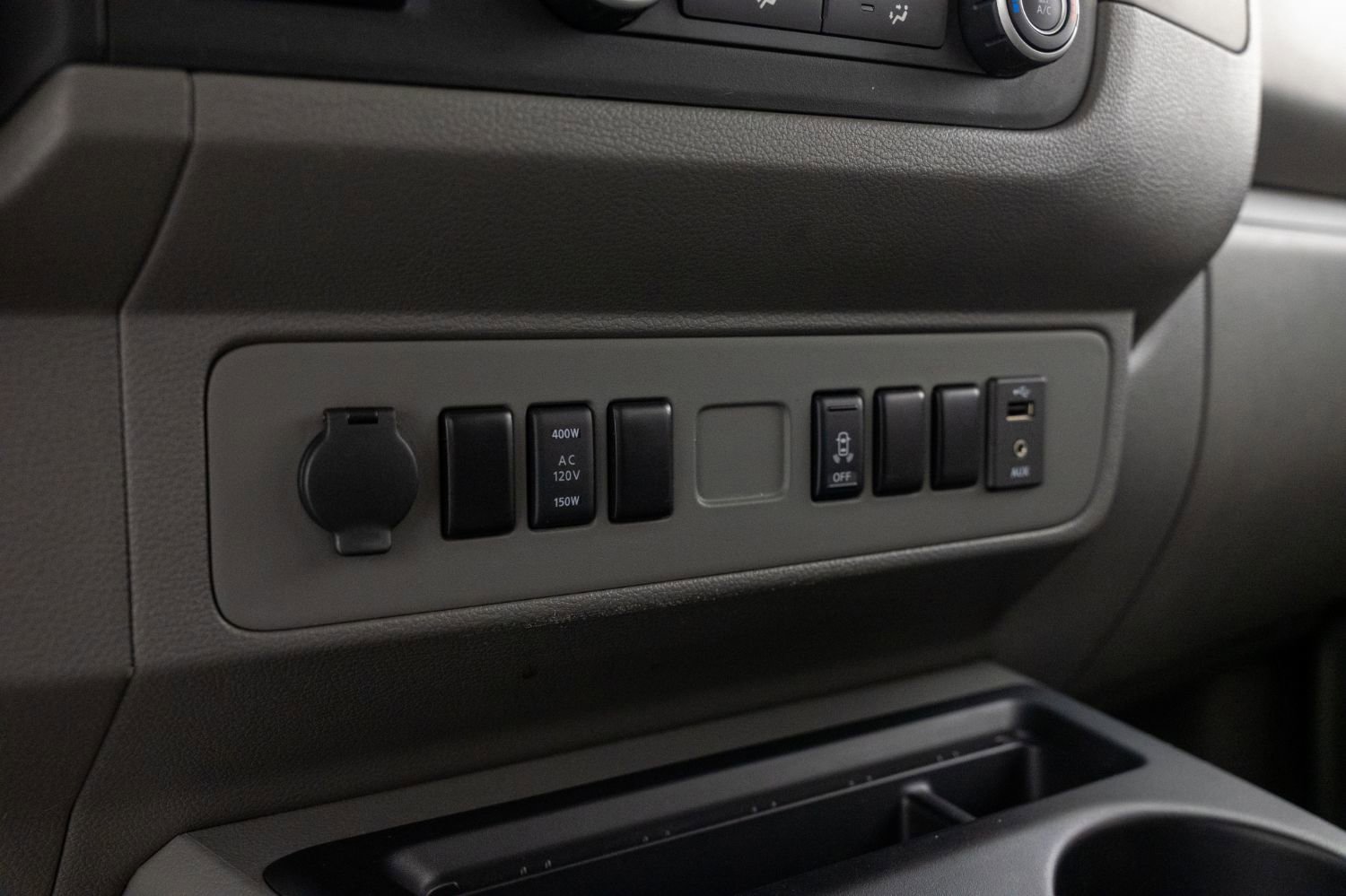 Used 2019 Nissan NV 3500 SV w/ Navigation Package RWD image 35