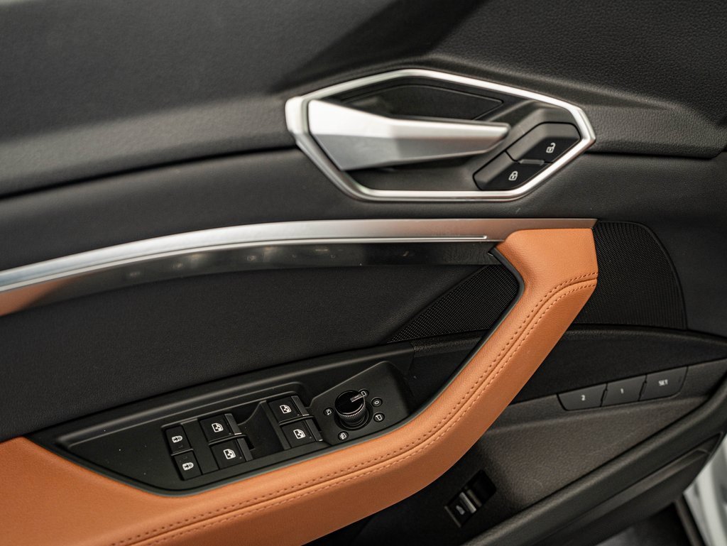 Used 2021 Audi e-tron Premium w/ Convenience Plus Package image 24