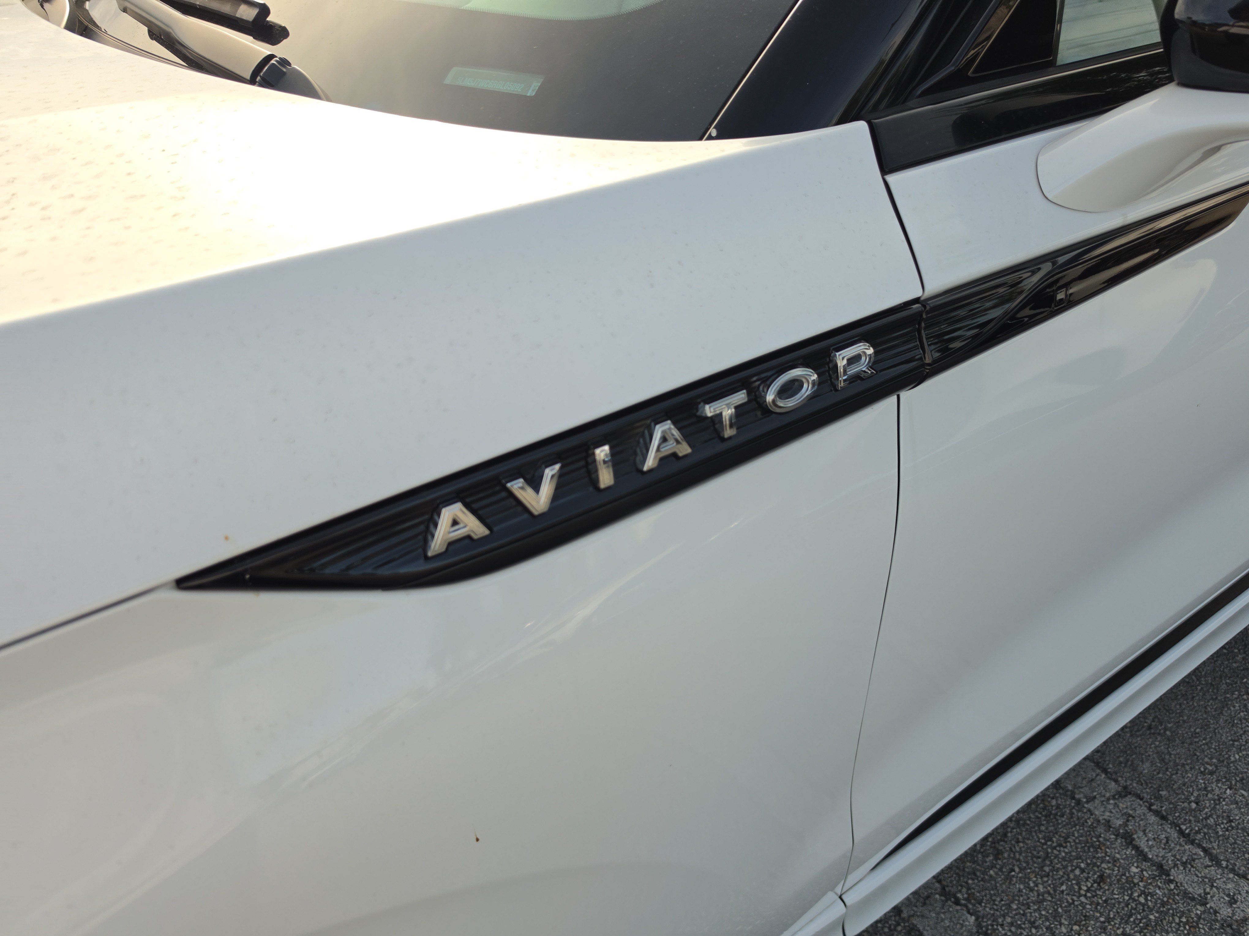 Certified 2024 Lincoln Aviator Reserve w/ Jet Package RWD image 9