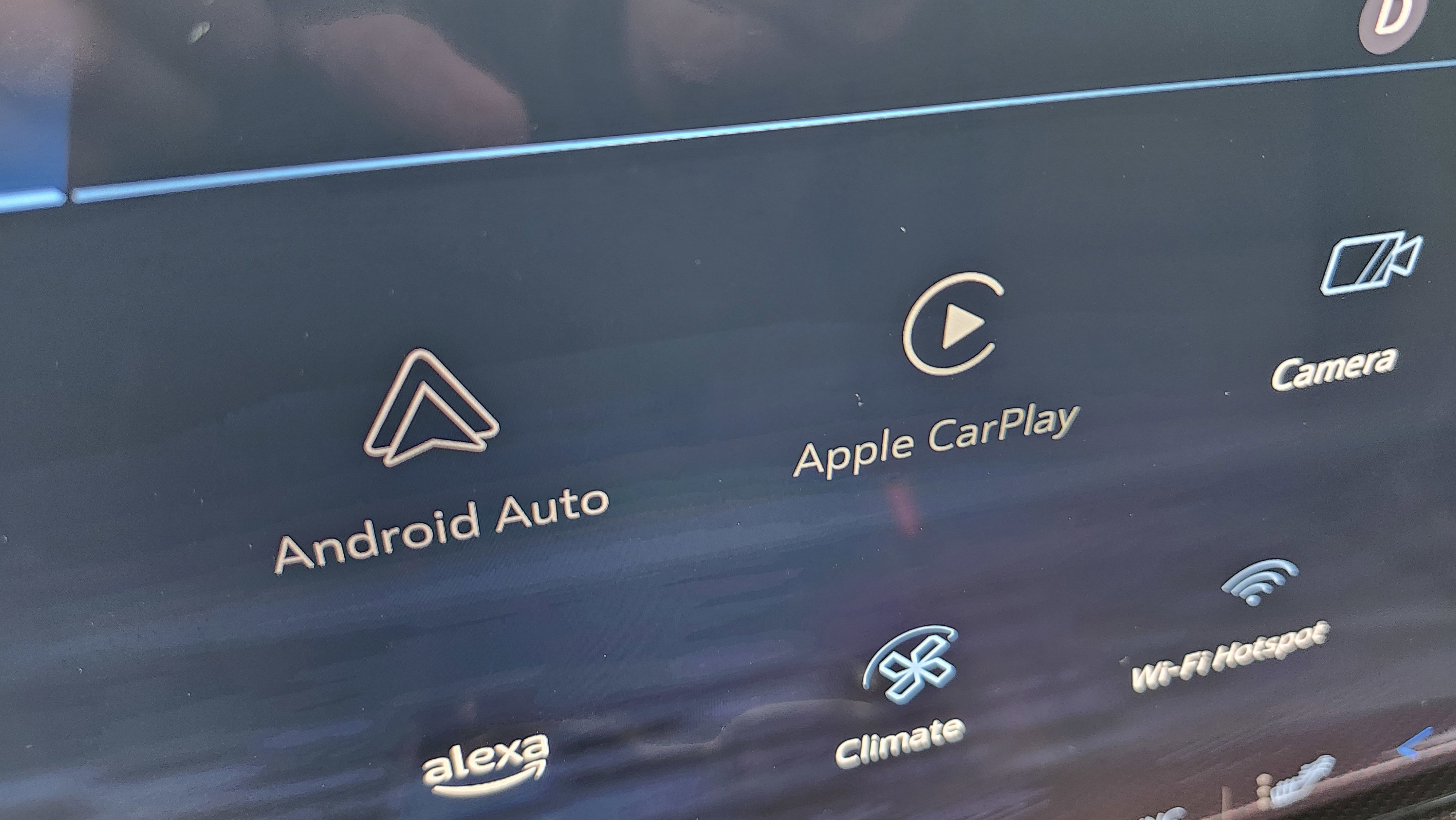 Used 2025 Chevrolet Traverse Z71 w/ LPO, Floor Liner Package image 7