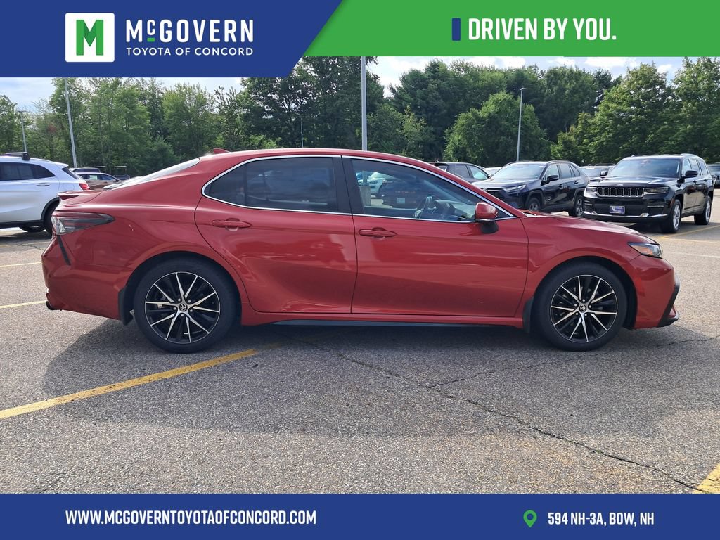 Used 2022 Toyota Camry SE w/ Convenience Package FWD image 8