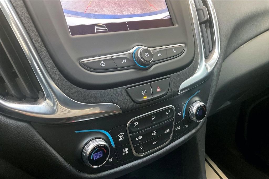 Used 2024 Chevrolet Equinox LT FWD image 16