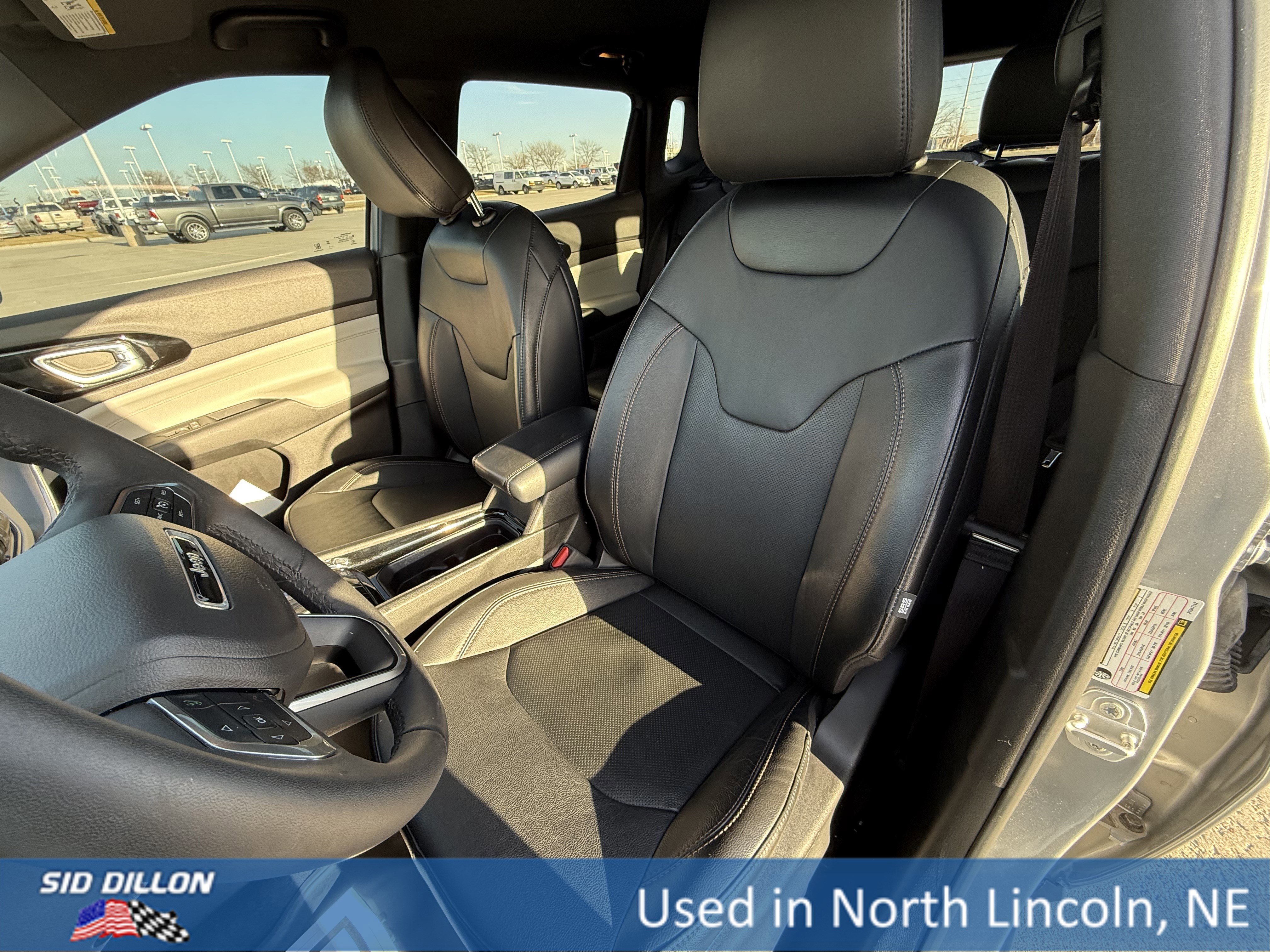 Used 2023 Jeep Compass Limited image 18