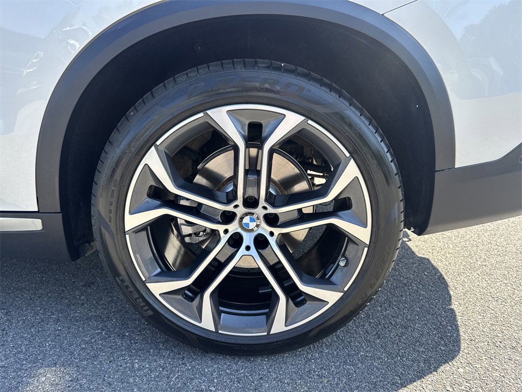 Used 2023 BMW X5 xDrive40i image 9