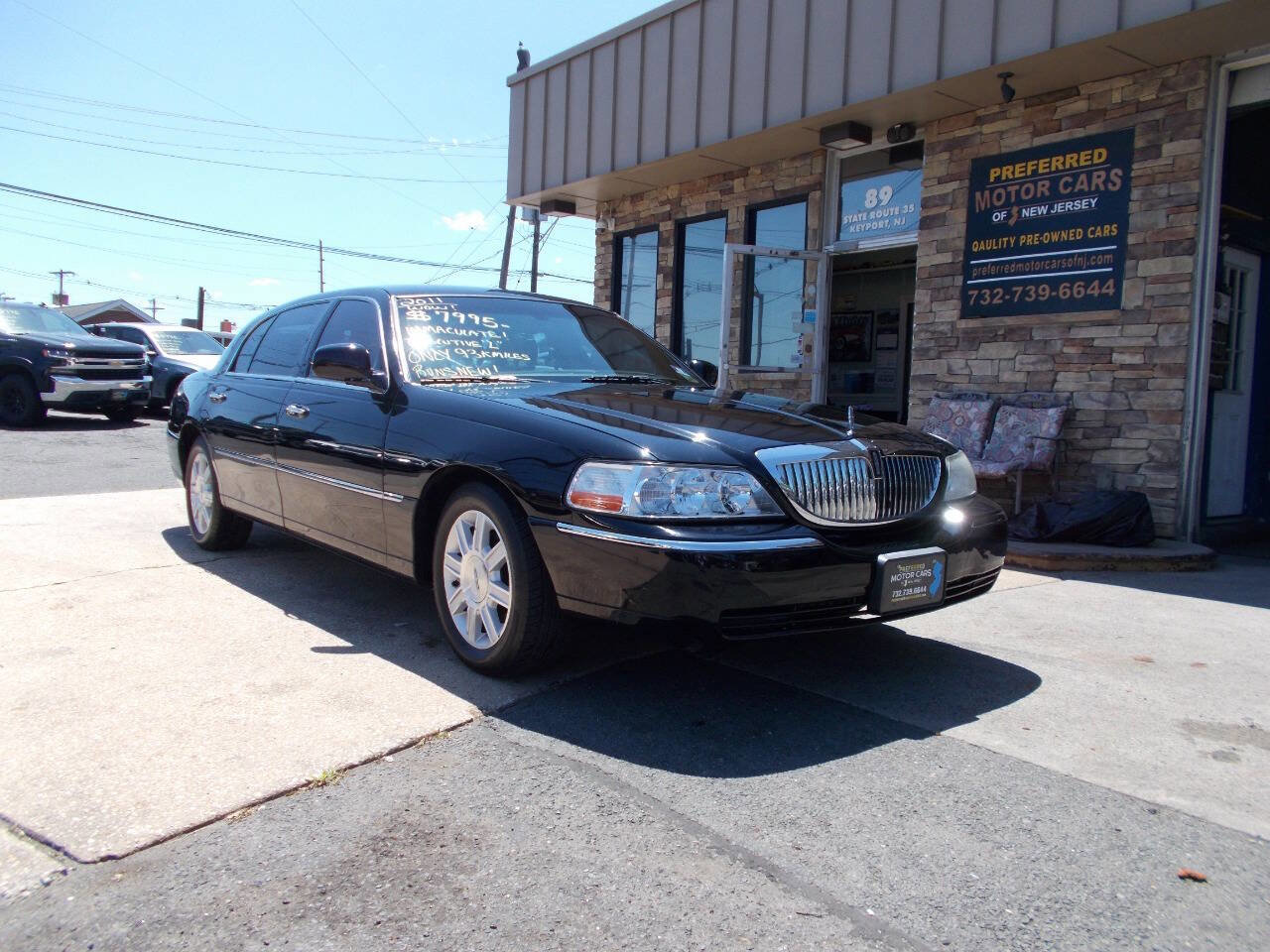 Used 2011 Lincoln Town Car Executive L