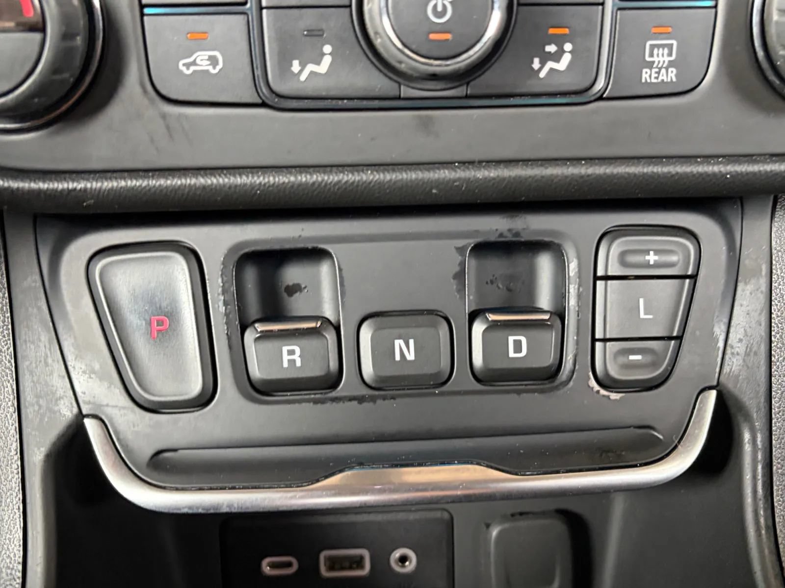 Used 2018 GMC Terrain SLE w/ Driver Convenience Package AWD/4WD image 27