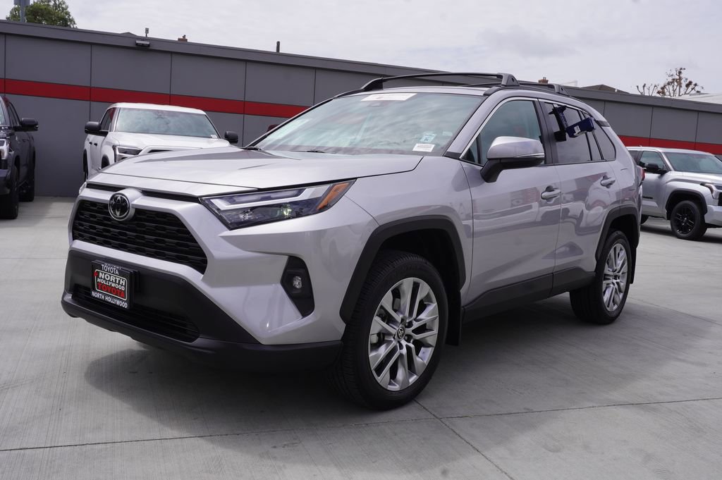 Certified 2024 Toyota RAV4 XLE Premium FWD image 4
