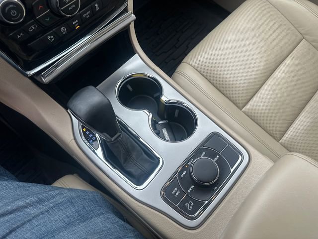 Used 2019 Jeep Grand Cherokee Limited w/ Luxury Group II image 36