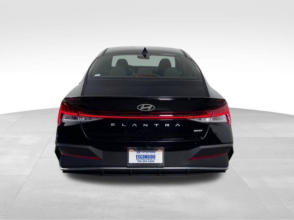New 2026 Hyundai Elantra SEL FWD image 4