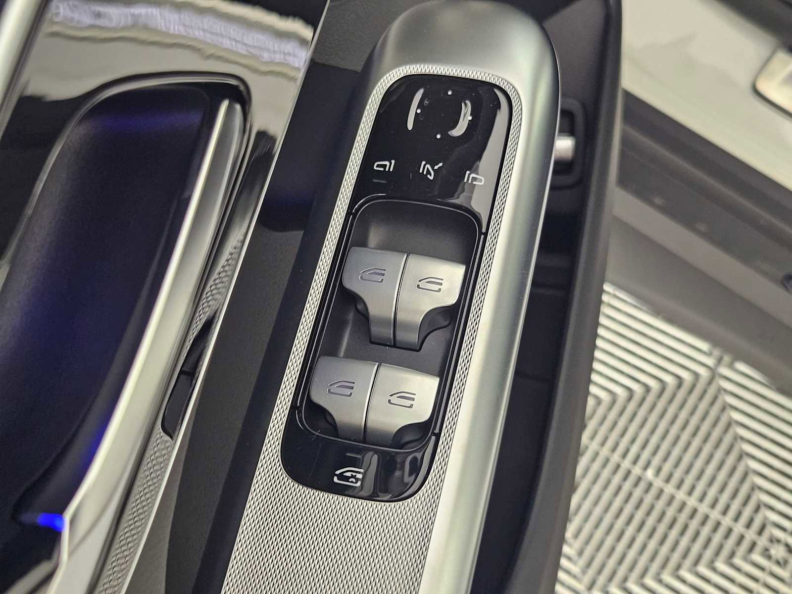 New 2025 Mercedes-Benz GLC 350e 4MATIC image 17