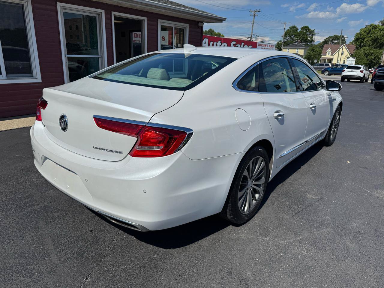 Used 2017 Buick LaCrosse Essence w/ Sun and Shade Package FWD image 5