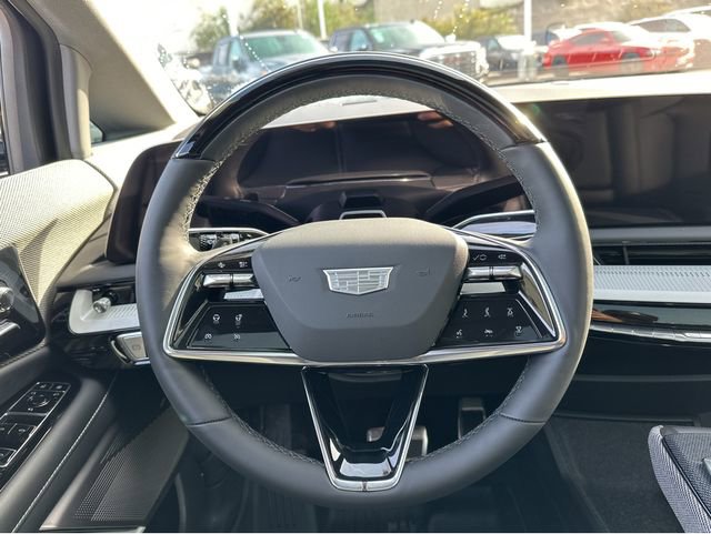 New 2026 Cadillac Optiq Luxury 1 image 18