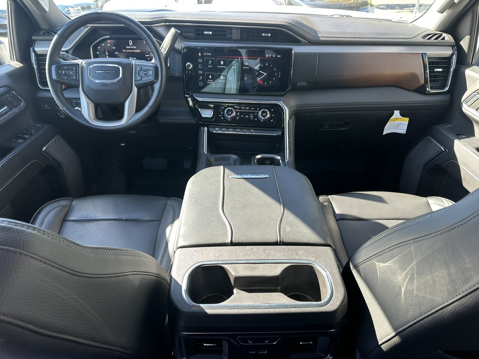 Used 2024 GMC Sierra 3500 Denali w/ Denali Reserve Package AWD/4WD image 18