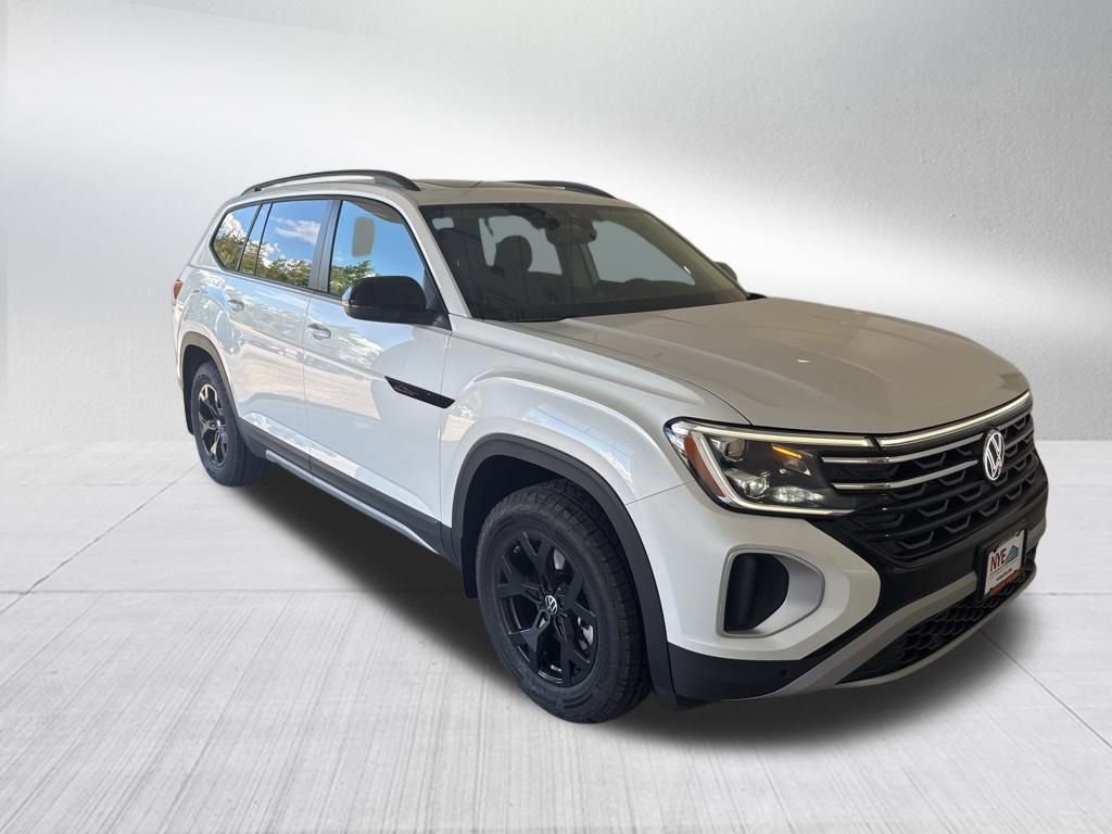 New 2026 Volkswagen Atlas Peak Edition image 7