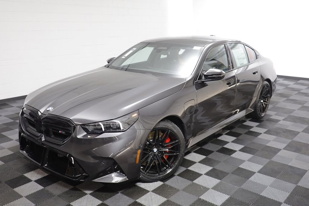 New 2026 BMW M5 w/ Executive Package image 2