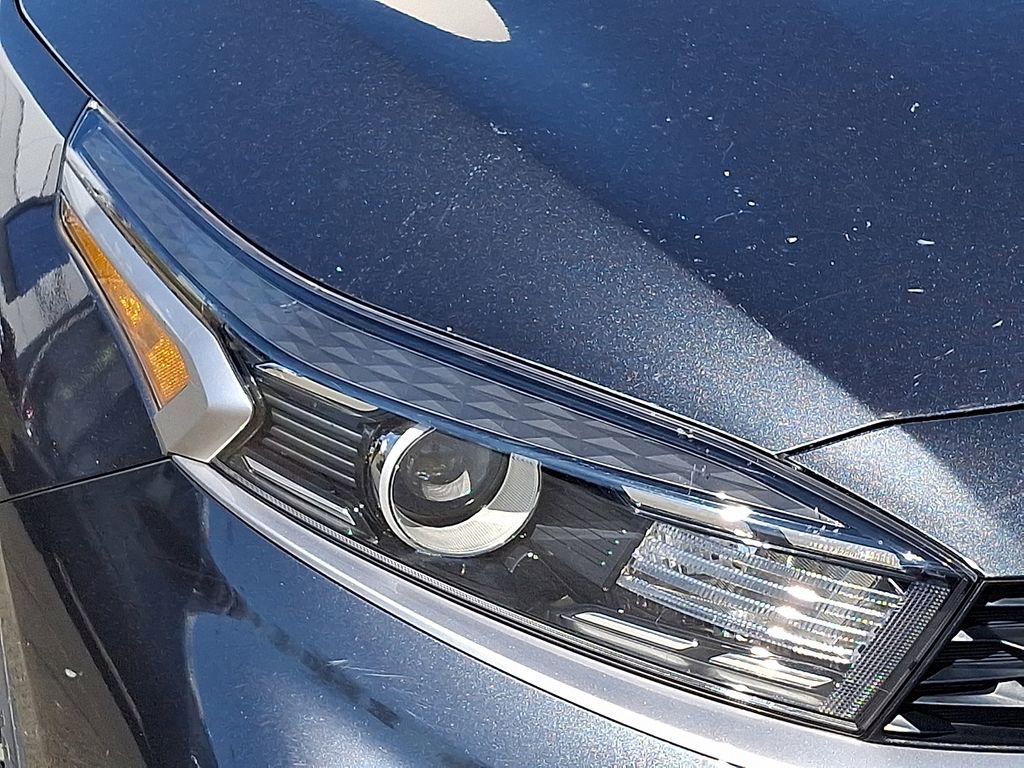 Used 2023 Kia Forte LXS image 10