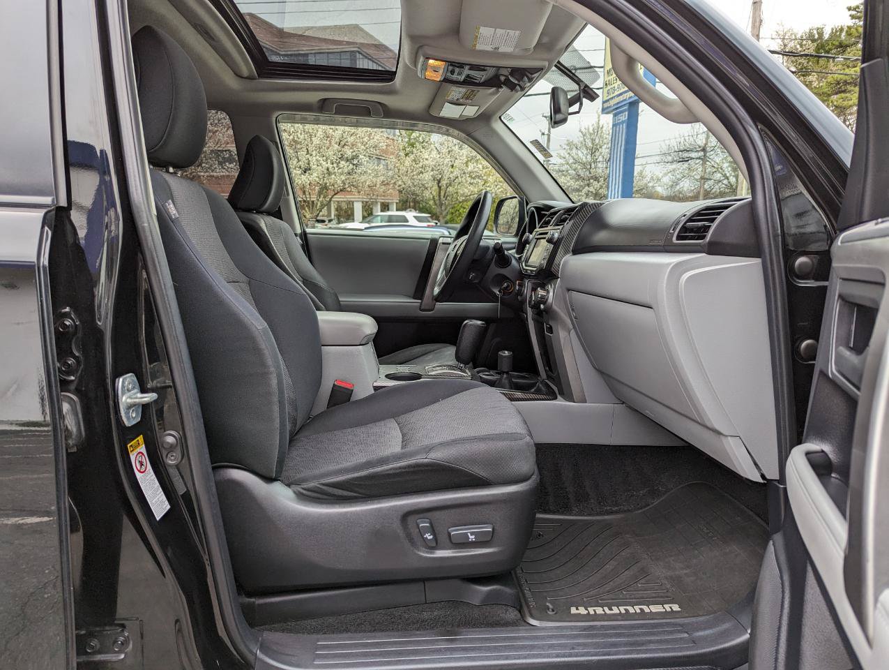 Used 2012 Toyota 4Runner Trail AWD/4WD image 29