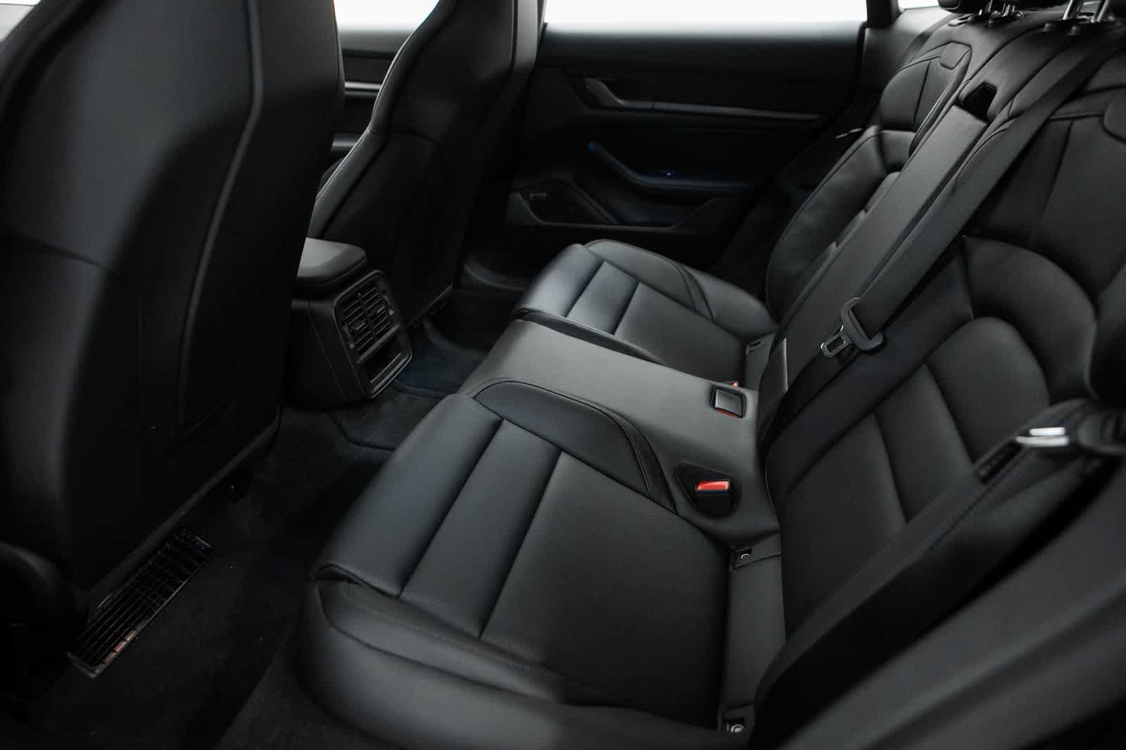 New 2026 Porsche Taycan 4S AWD/4WD image 33