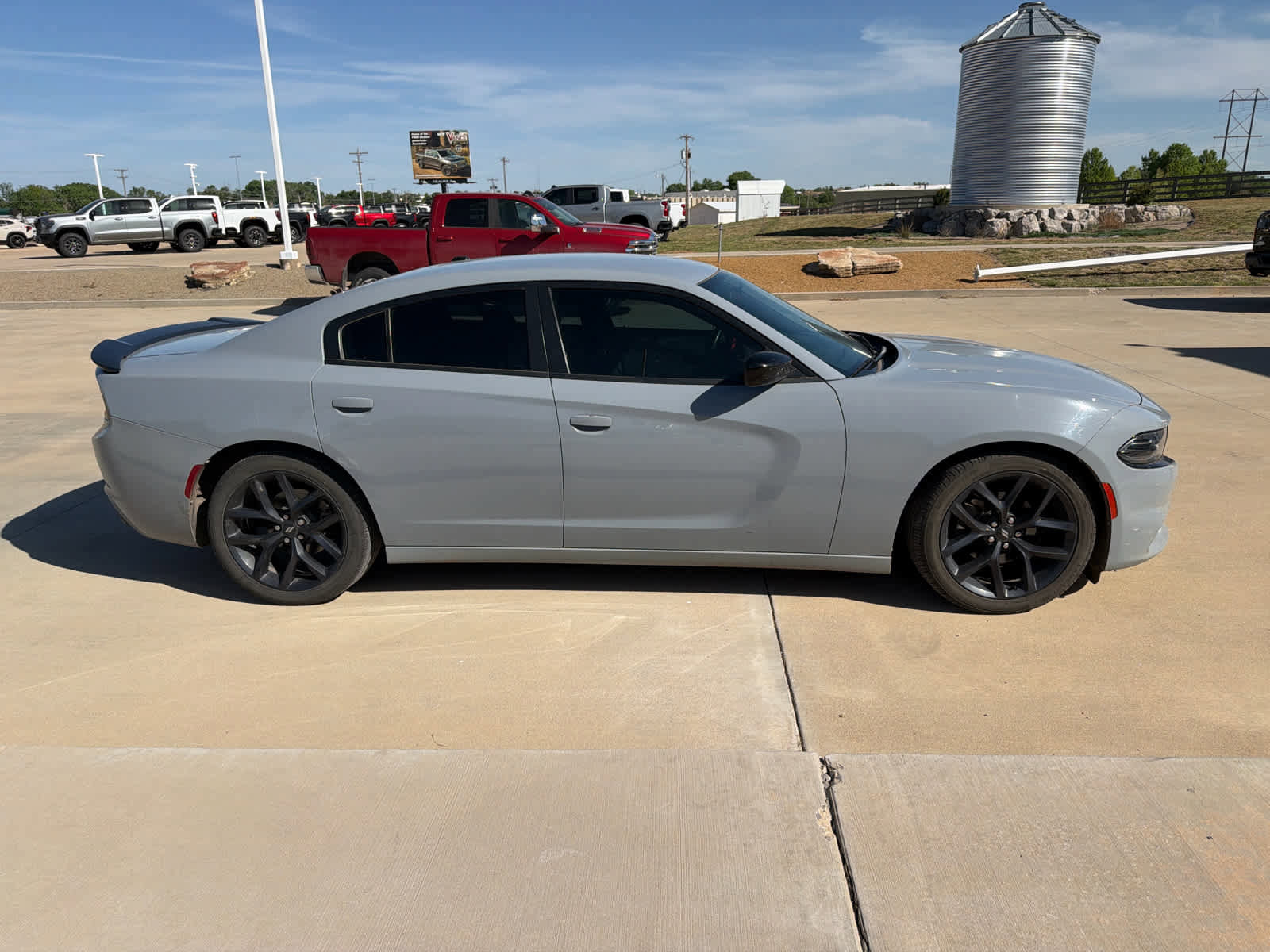 Used 2020 Dodge Charger SXT w/ Blacktop Package RWD image 6