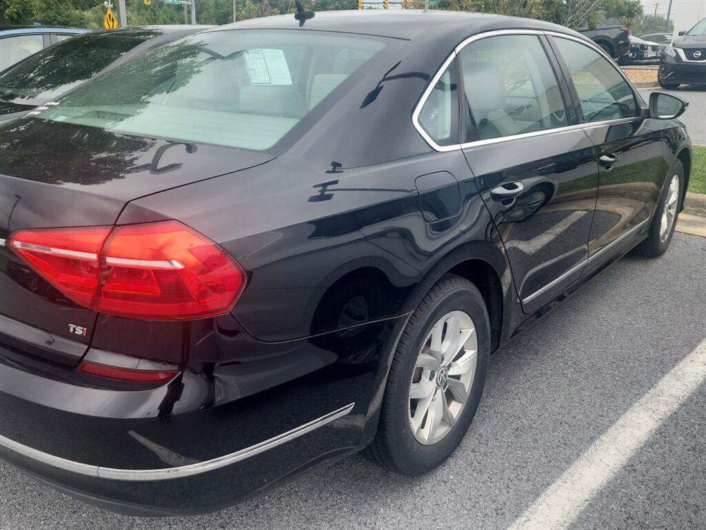 Used 2016 Volkswagen Passat 1.8T S FWD image 7