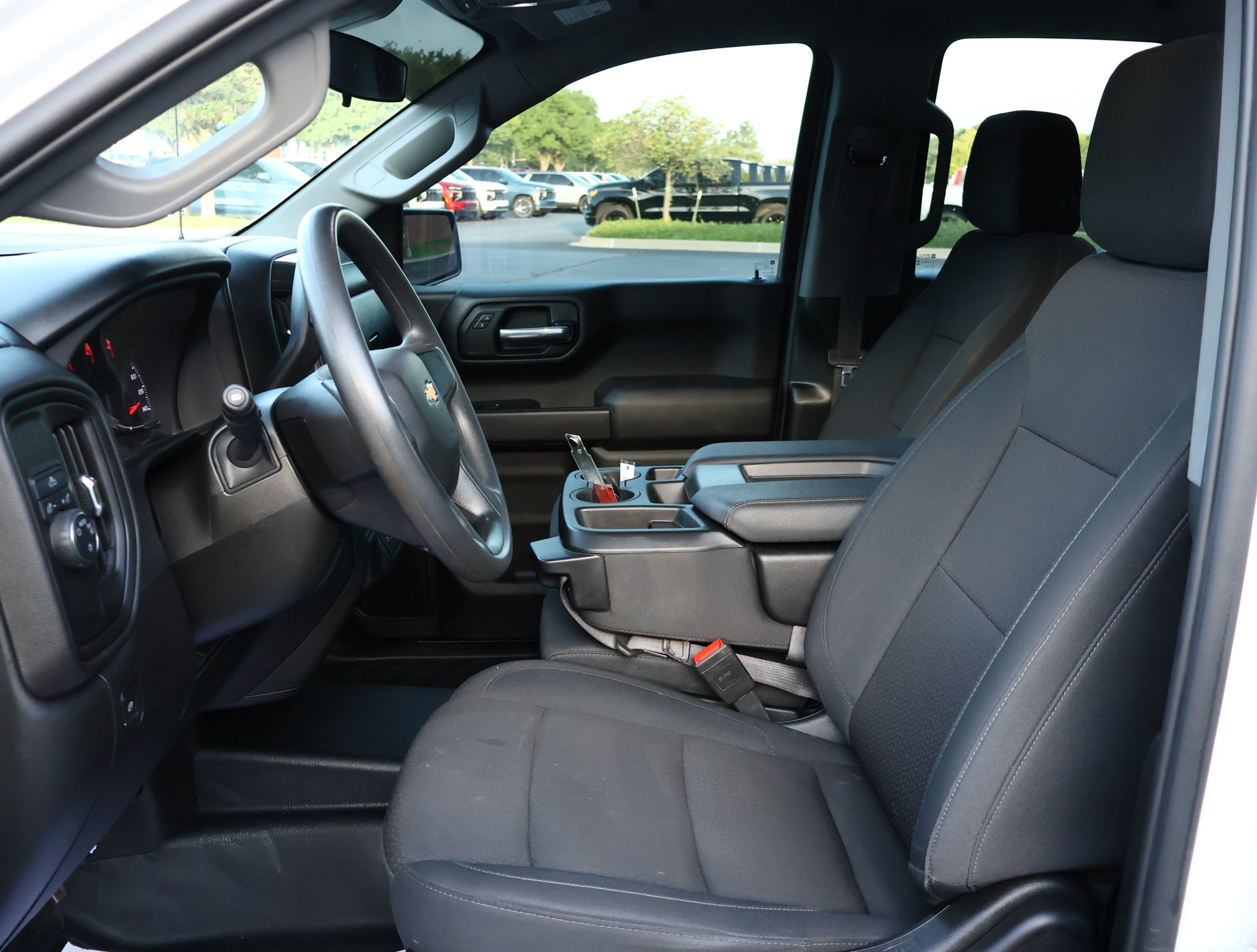 Used 2025 Chevrolet Silverado 1500 W/T RWD image 7