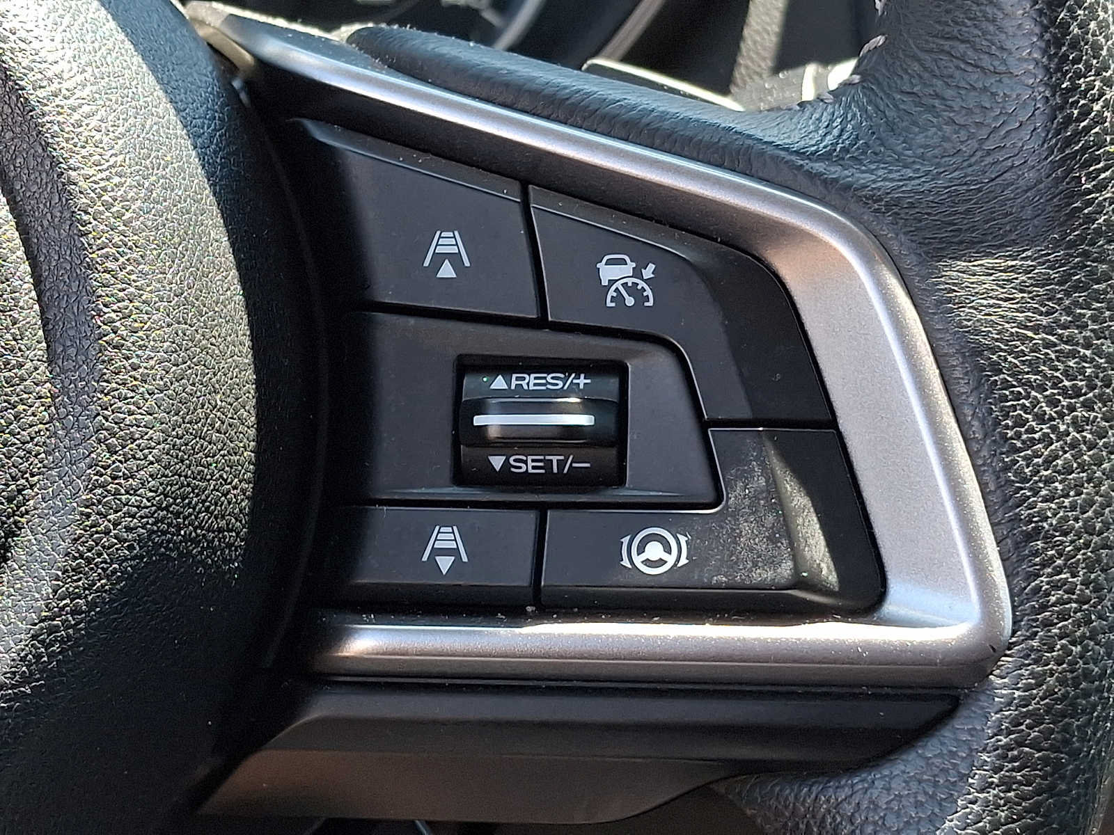Used 2022 Subaru Ascent Limited w/ Technology Package AWD/4WD image 20