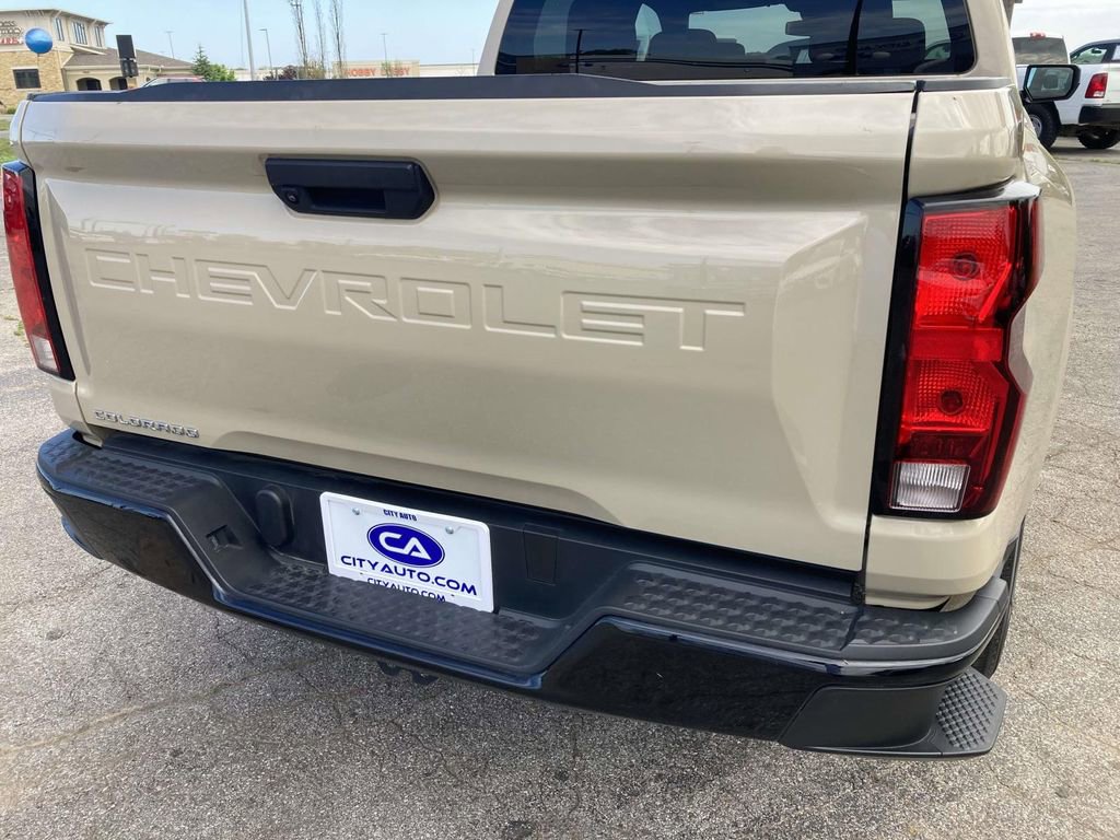 Used 2023 Chevrolet Colorado W/T image 11
