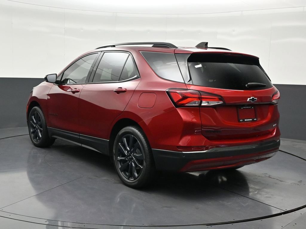 Used 2023 Chevrolet Equinox RS image 3