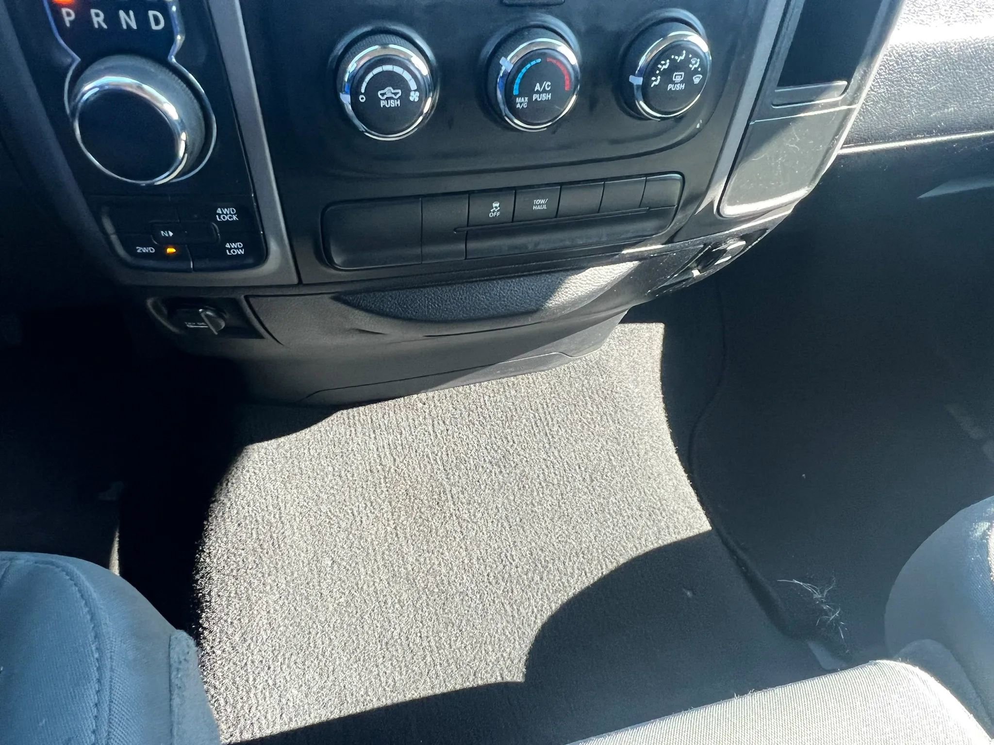 Used 2017 RAM 1500 Express image 23