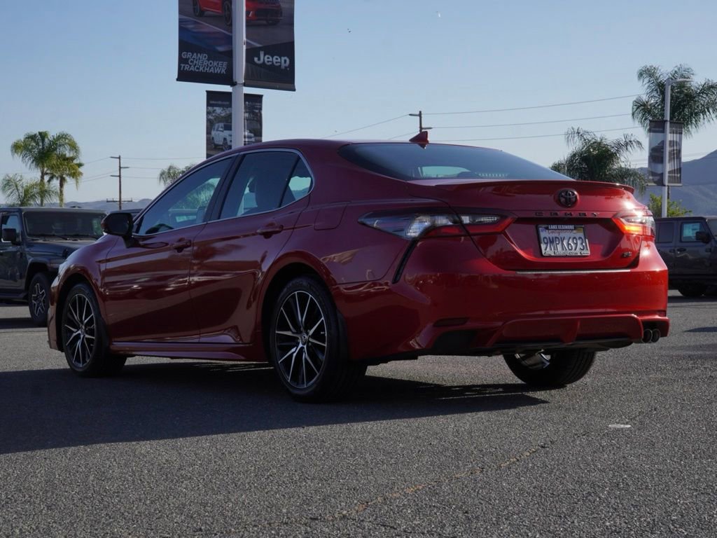 Used 2024 Toyota Camry SE image 6