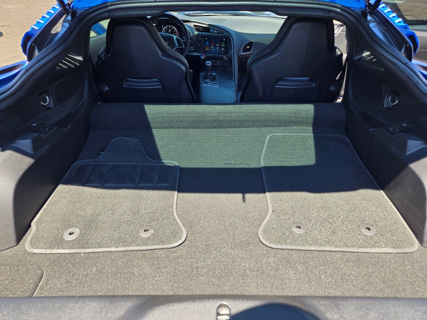 Used 2019 Chevrolet Corvette Stingray Coupe w/ 1LT image 15