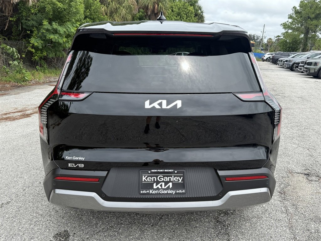 New 2026 Kia EV9 Light image 5