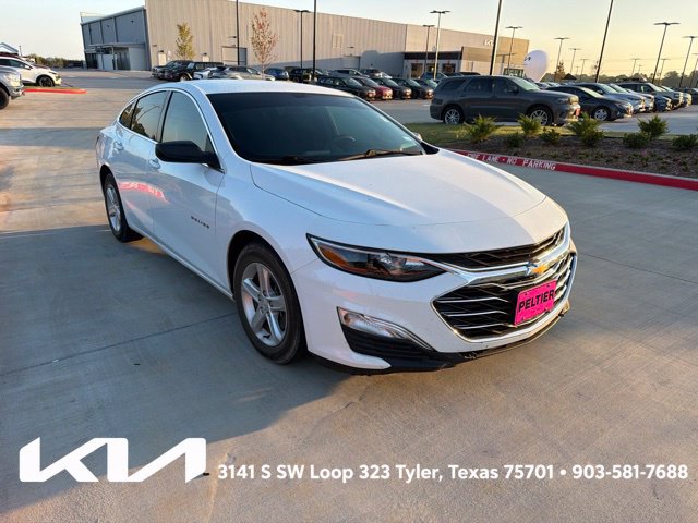 Used 2022 Chevrolet Malibu LS w/ LPO, Convenience Package 1 FWD image 1