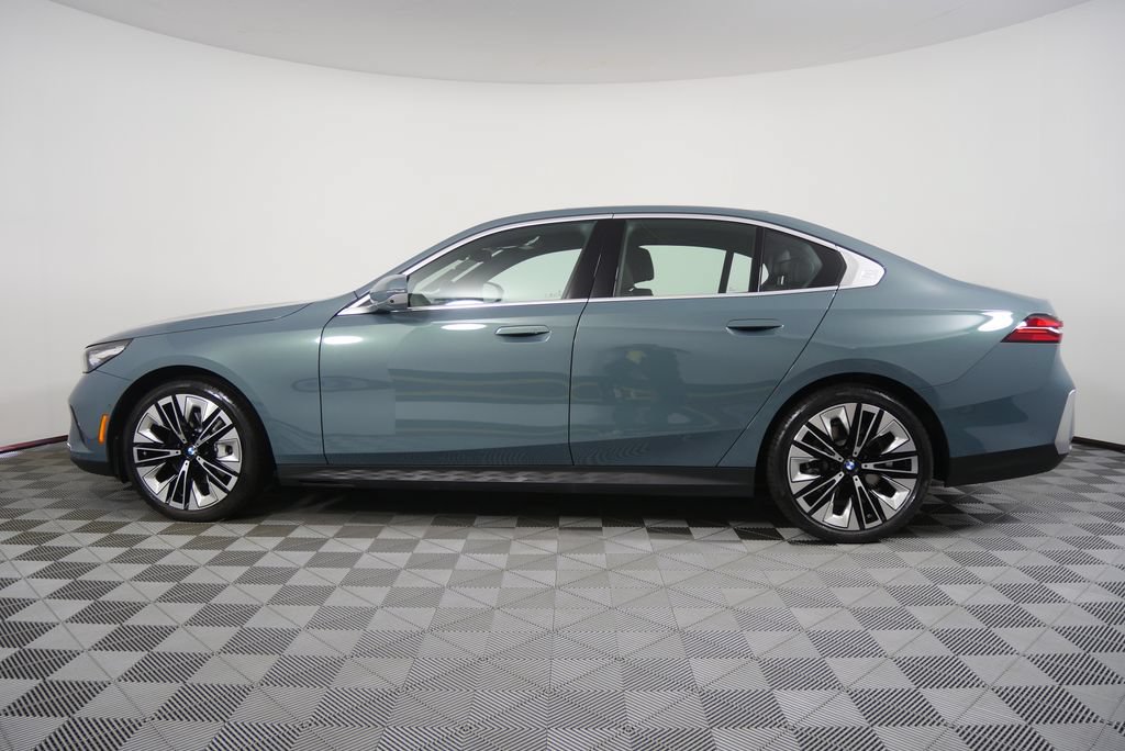 Used 2026 BMW 530i RWD image 6
